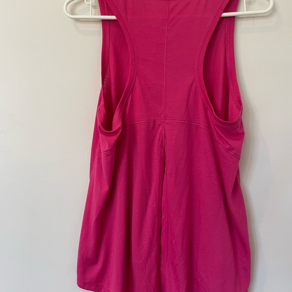 PINK GAPFIT TANK WITH BACK CUTOUT SIZE M - Picture 3 of 6